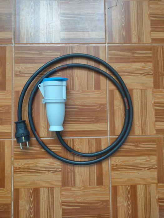 Adaptador de shucko para ficha CEE monofásica de 32A