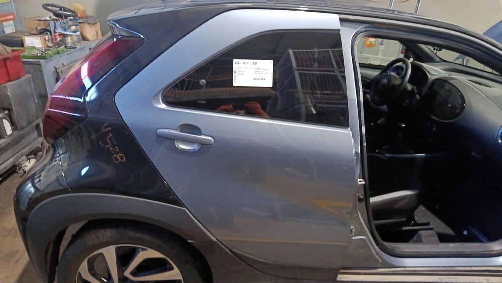 Porta trás direita TOYOTA Aygo X