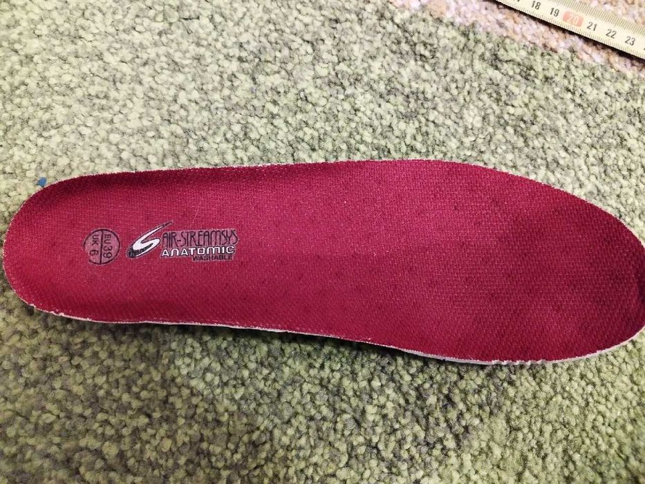 Buty sportowe damskie rozm. 39