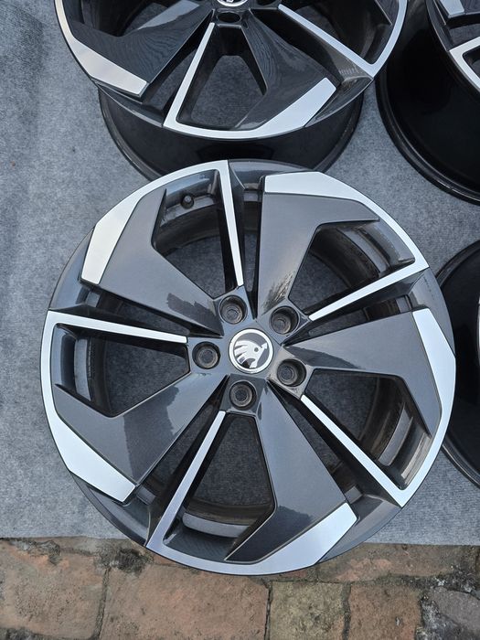 Alufelgi 18 Comet Skoda Octavia IV RS