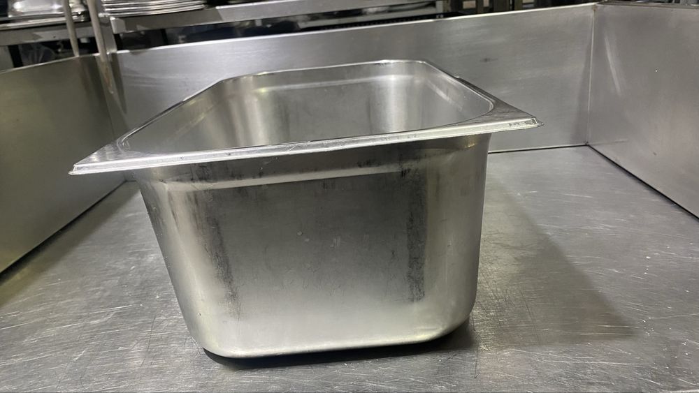Tabuleiro/ recipiente GN 1/1, 200mm inox