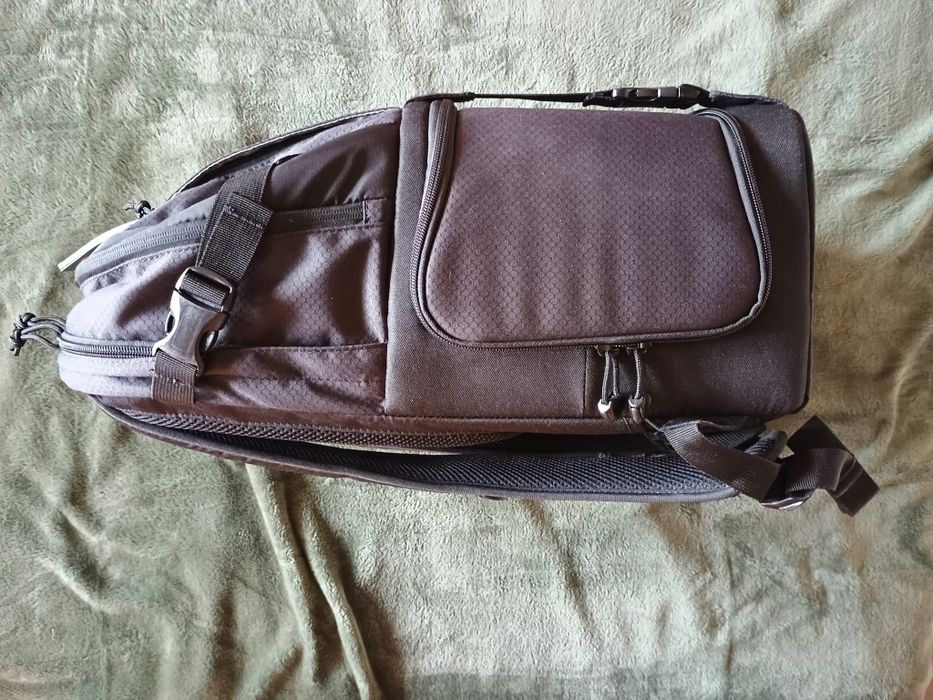 Lowepro DSLR 250 AW czarny NOWY