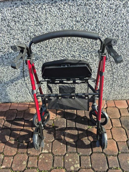 Chodzik rehabilitacyjny czterokołowy z siedziskiem