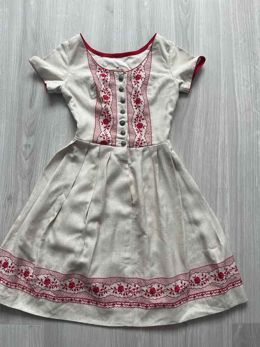 Вишита сукня xs