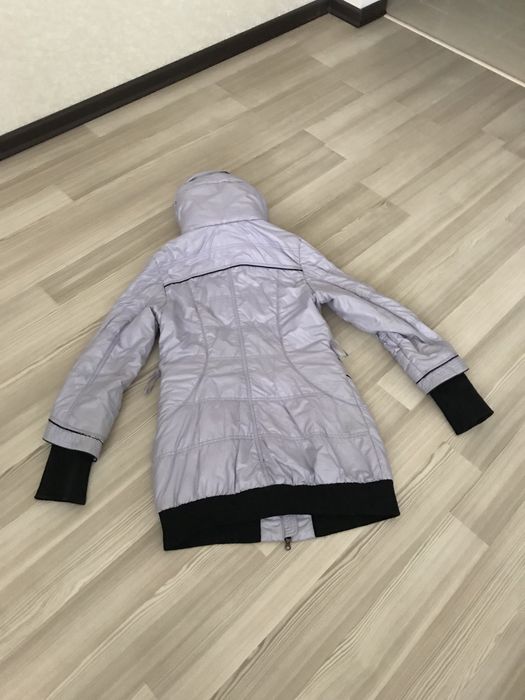 Продаются женские демисезонные куртки
