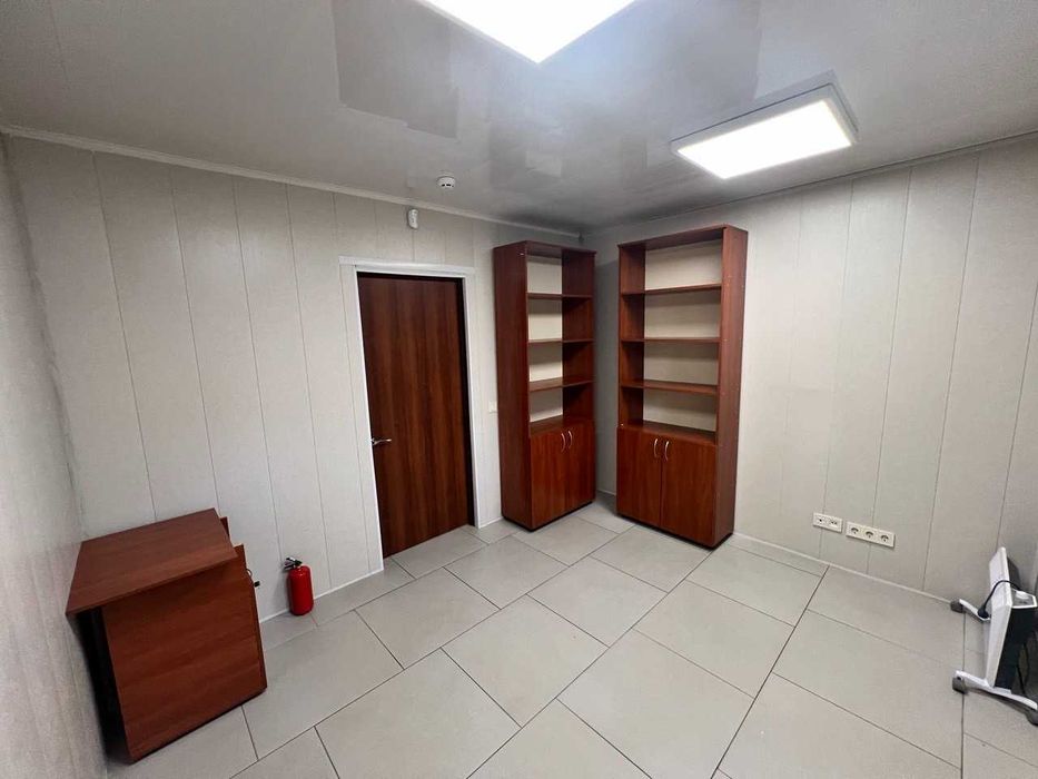 Аренда офис Кириловская 116 центр 60м2 метро 10мин два входа Без% офис