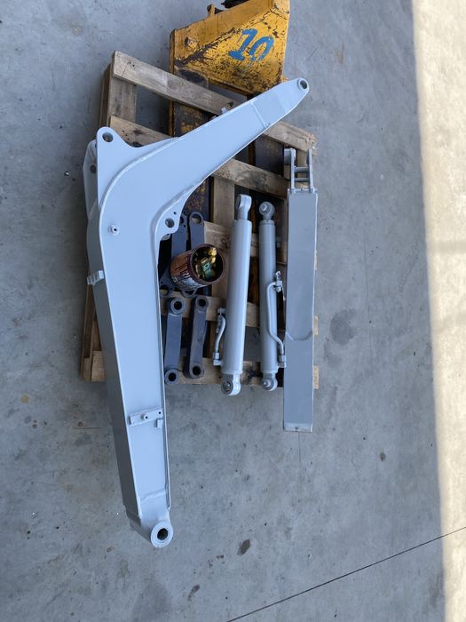 Стрела для мини экскаватора kubota , Yanmar , bobcat