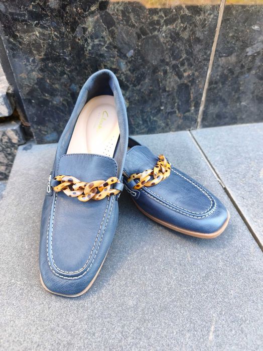 Лофери, балетки Clarks