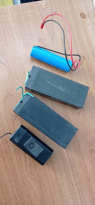 Vendo frente de sistema de som com subwoofer e baterias