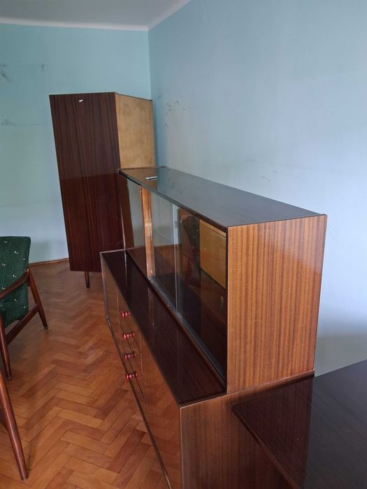 Meble PRL 1969- kredens z barkiem