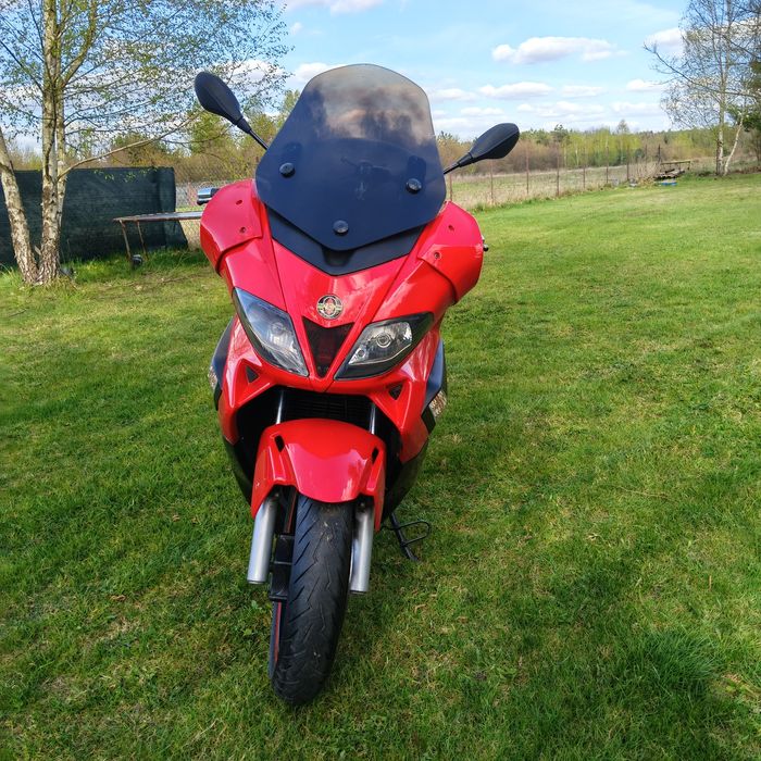 Skuter Gilera Nexus 300 Piaggio Aprilia