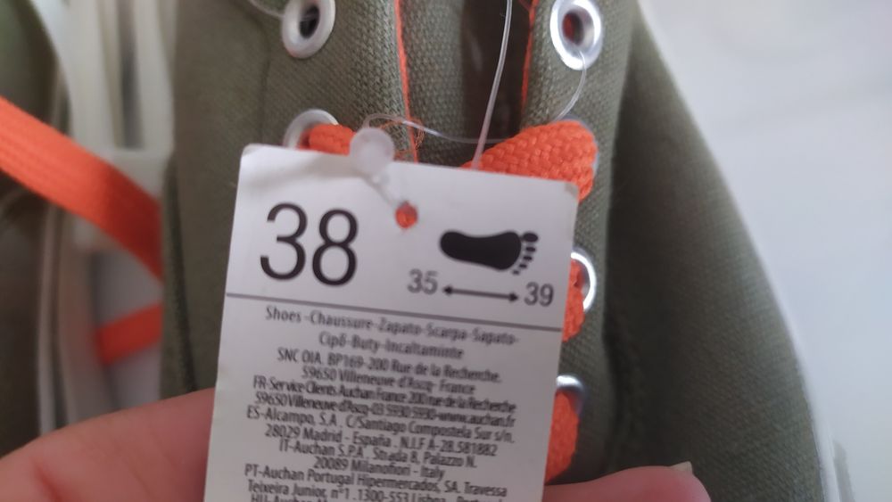 Tênis novos in extenso  tamanho 38