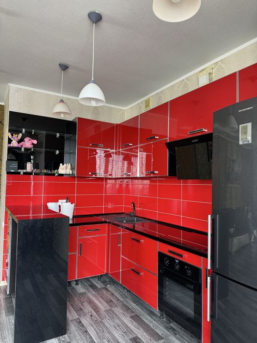 ЖК Мир, Ботанический сад, Саржин яр, продам 2 к квартиру