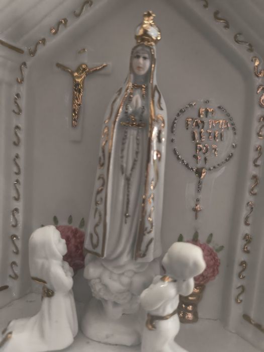 Pastorinhos de Fátima com Nossa Senhora