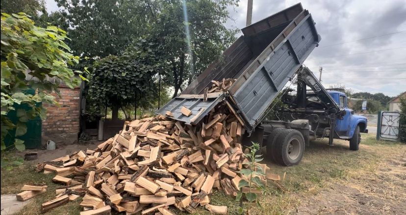 Дрова колотые , дубовые !