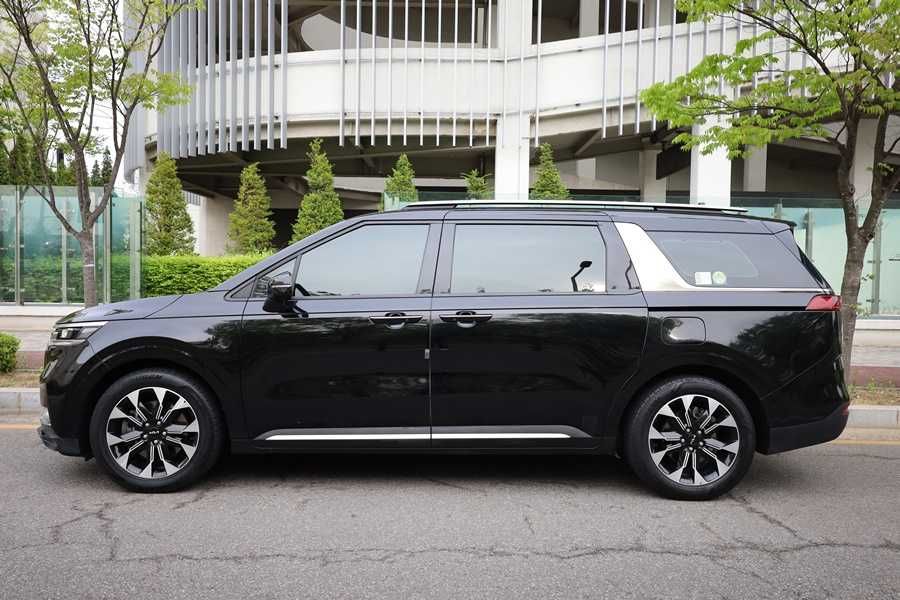 2023 Kia Carnival з ПДВ
