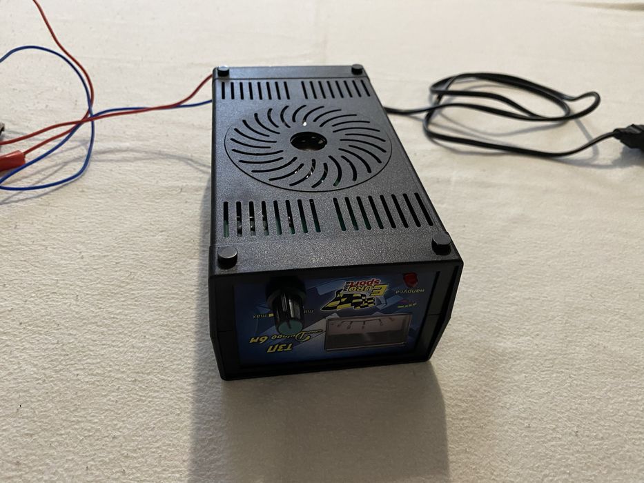 Зарядное устройство для Аккумуляторов Дніпро-6М Автомобильное