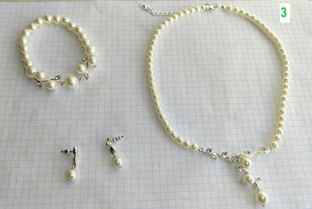 Бижутерия, украшения AVON Эйвон, колье браслеты серьги 2013, 2017 г.