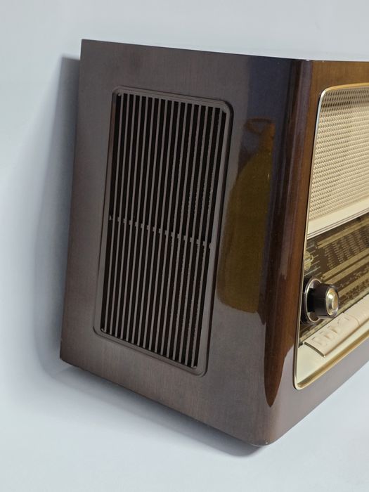 Rádio antigo reparado Nordmende