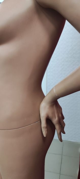 Манекен ростовий жіночий вагітнагітна