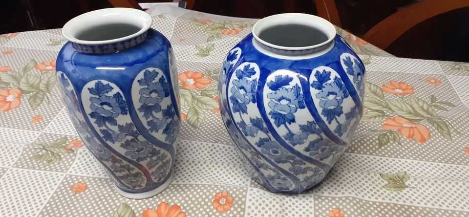 Vendo louça de muito boa qualidade. Antiga mas nunca usada.