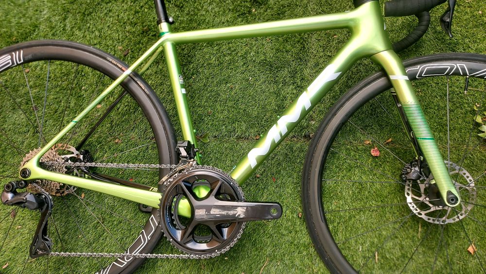 MMR Adrenaline Edição Exclusiva Equipa  Caja Rural T52

Trek Madone  | Shi