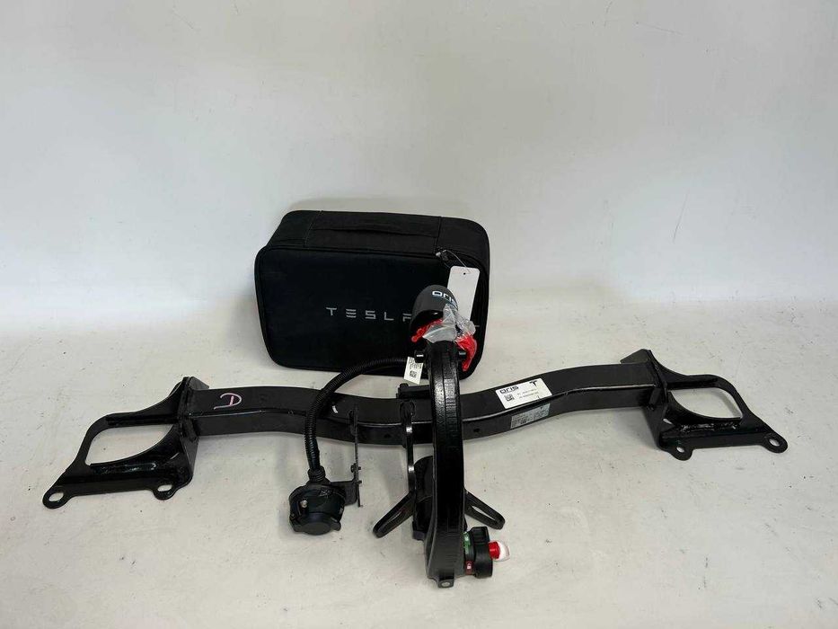 Фаркоп в сборе Tesla model 3 Highland 2024+