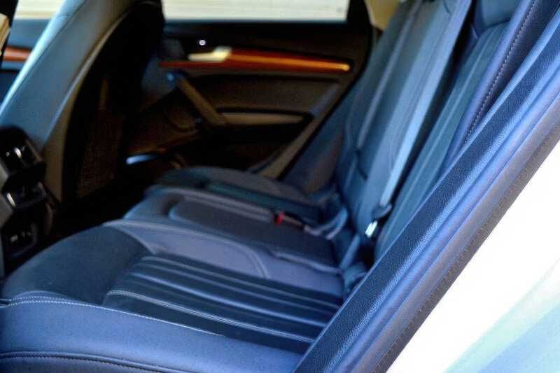 2023 Audi Q5 quattro Premium 40 TFSI