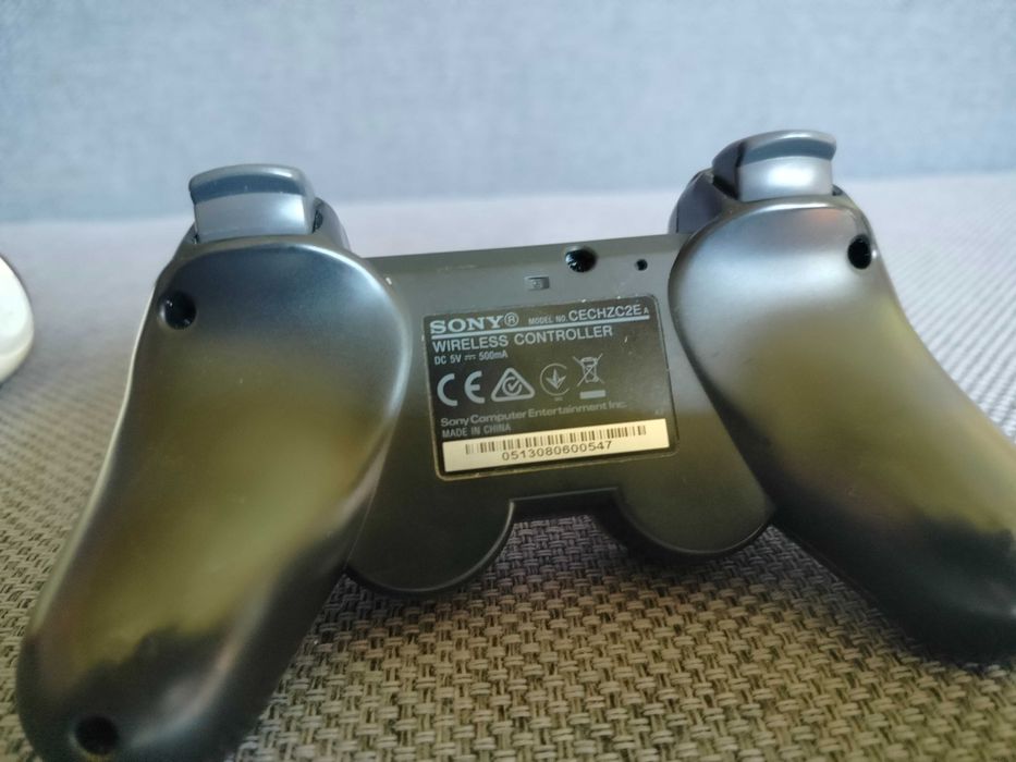 PS3 super slim+2 pady+kamerka+PlayStation Move