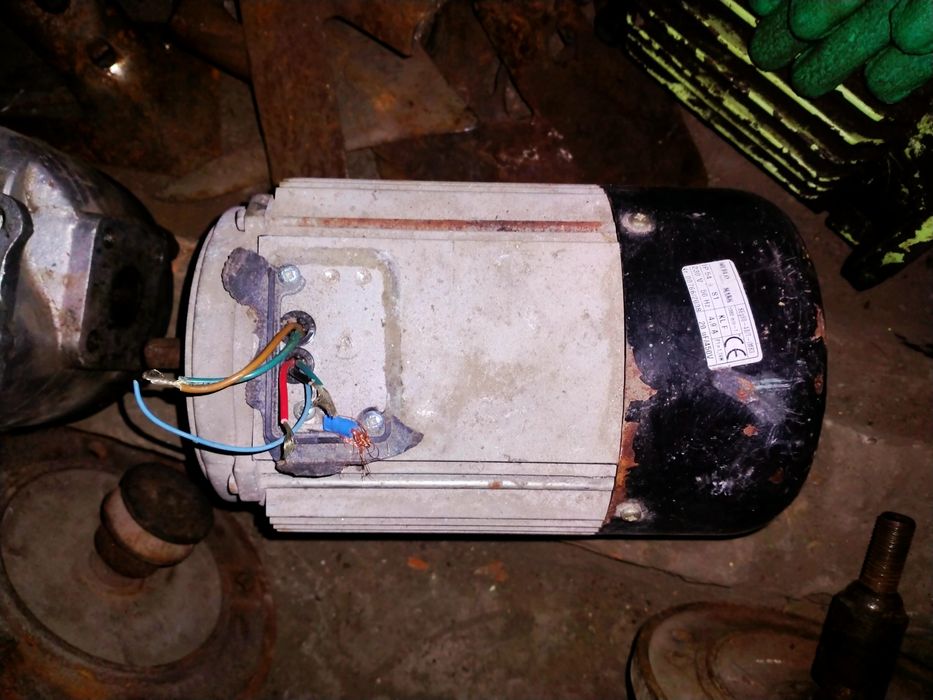 Продам електродвигун 1,1 кВ 1380 об/хв