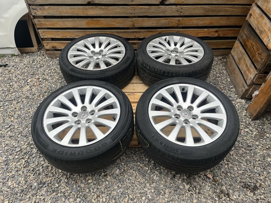 Диски алюмінієві з шинами Opel Insignia R18 5*120 245/45
