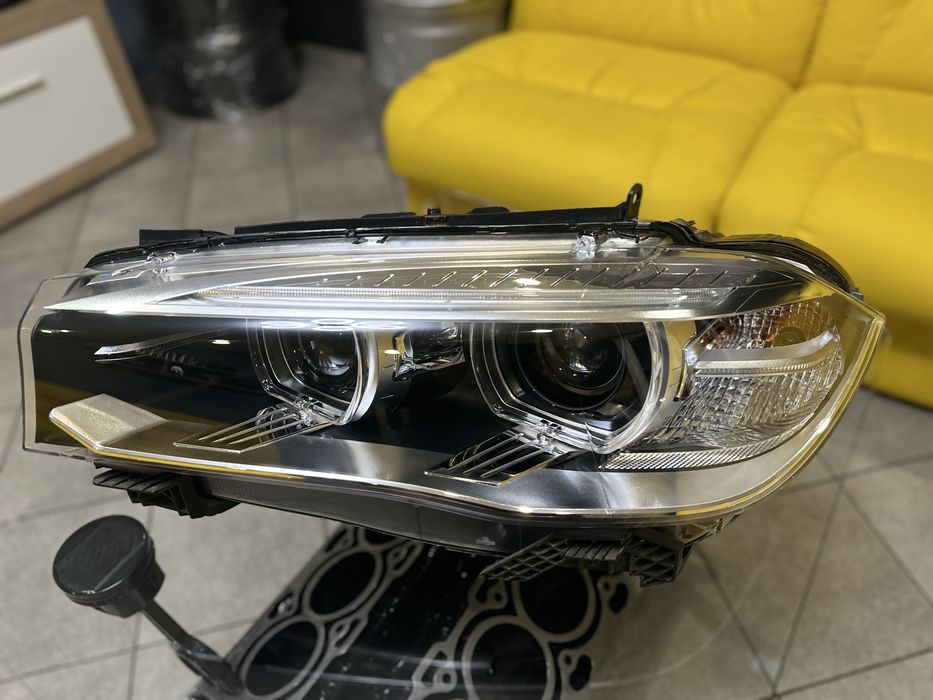 Передні фари BMW X5 F15 2013-2018 рік Бі - Ксенон Европа