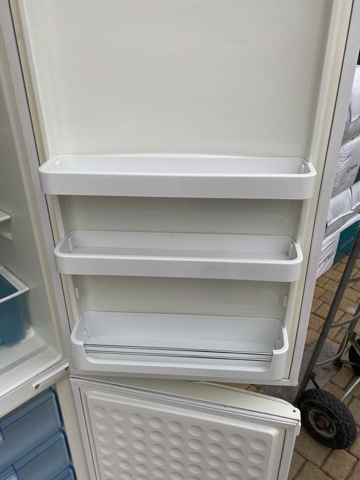 Półki do lodówki Bosch KGV36610/ 02