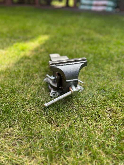 Imadło 125mm warsztatowe obrotowe z kowadłem NOWE