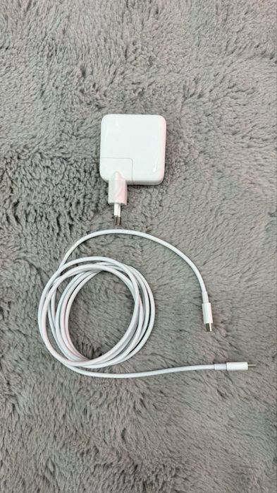 Macbook air m1 256gb новий