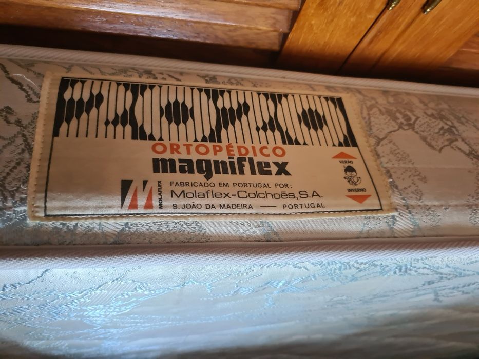 Cama (Body Flex) com colchão Molaflex