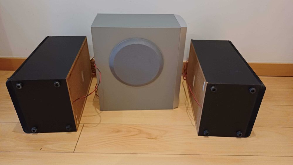 Sistema de Colunas LG – Extreme Bass Sound (2.1)