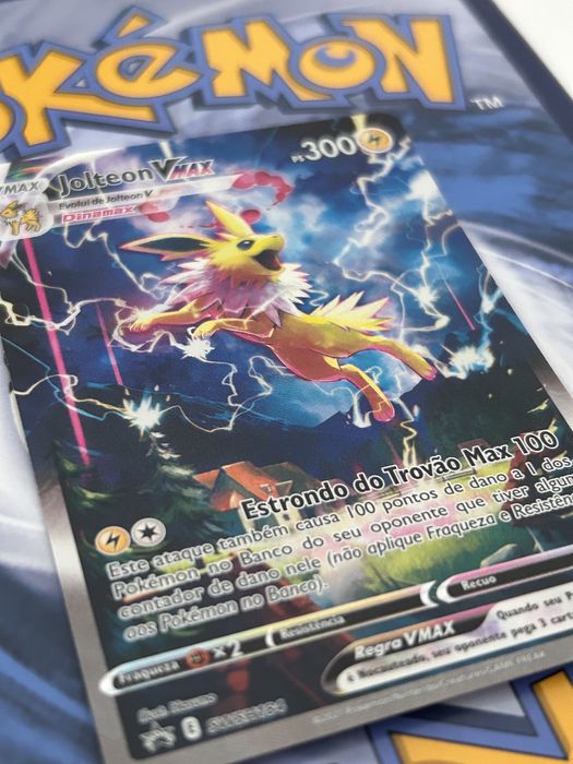 Jolteon Vmax (carta pokémon)