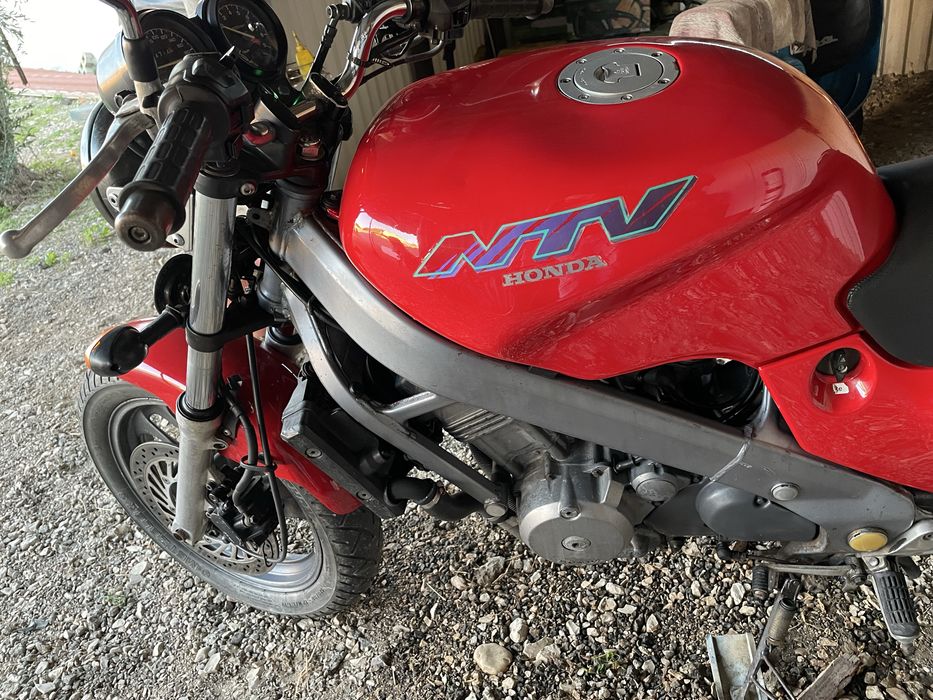 Honda ntv 650cc .