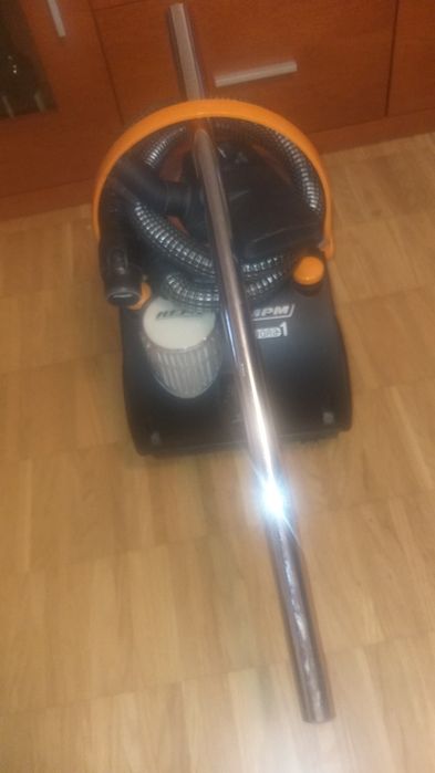 Odkurzacz wodny BORA1  2400W