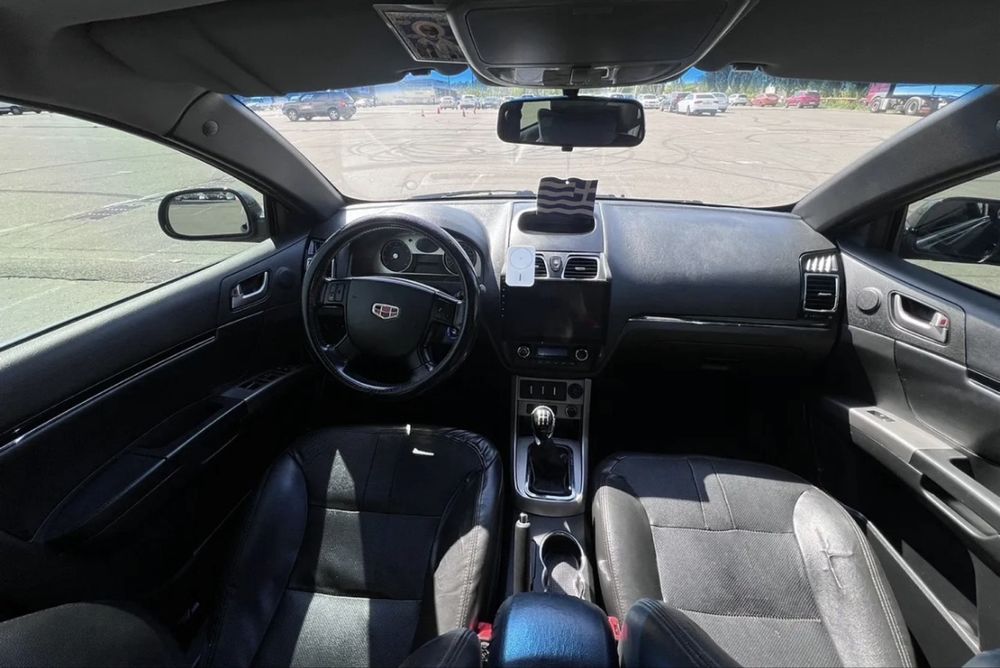 Geely Emgrand EC7-RV 2013