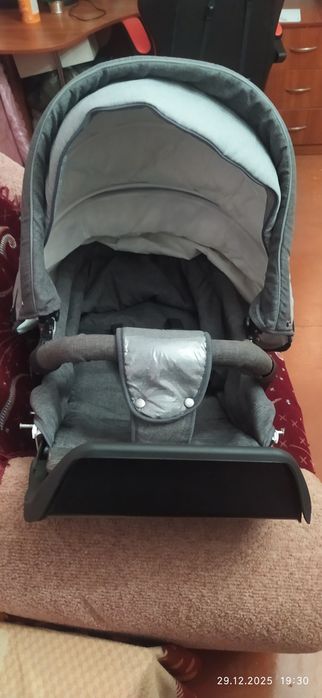 Продам коляску б/у