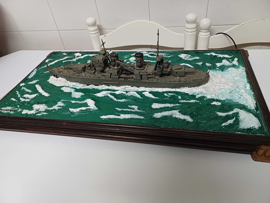 Maquete de navio Inglês 1942 em madeira