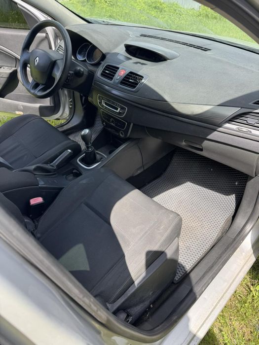 Продам меган 3 1.5 dci