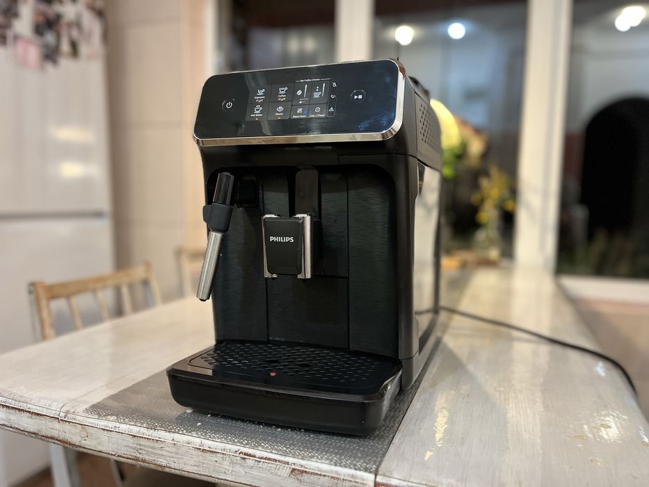 Автоматична кавомашина Philips Series 2200 EP2220/10