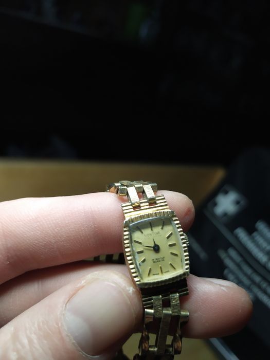 Часы ЛУЧ есть пару вариантов