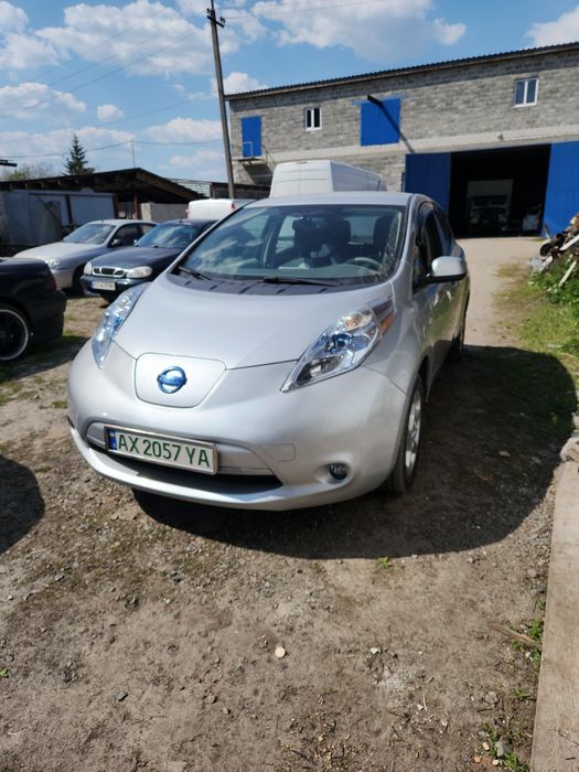 Nissan leaf 2012