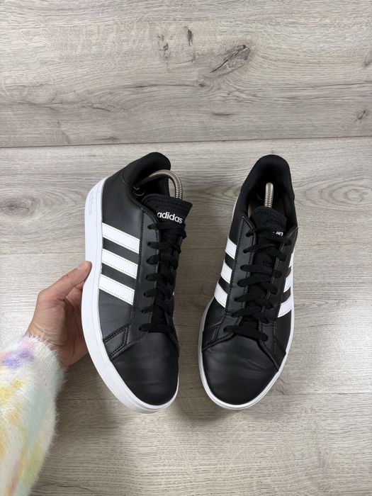 Adidas чоловічі кросівки 44 розмір