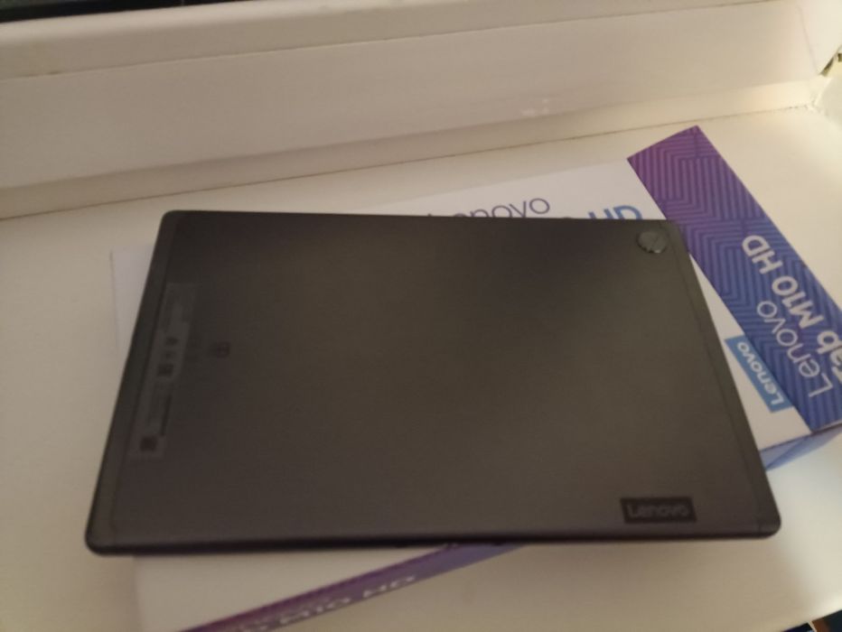 Планшет леново таб