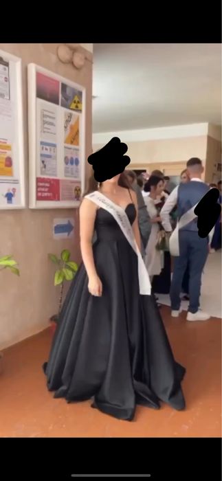 Сукня на випускний